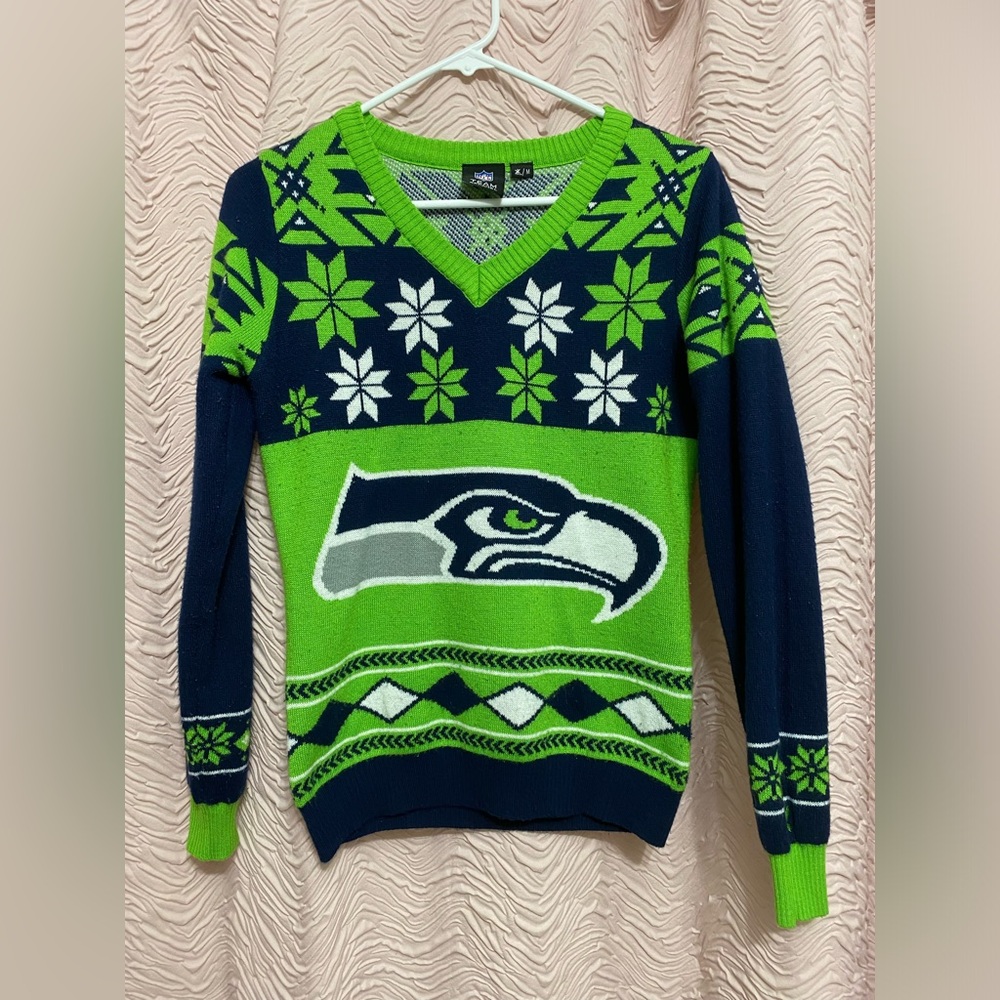 Women’s Medium Seahawks Holiday Sweater